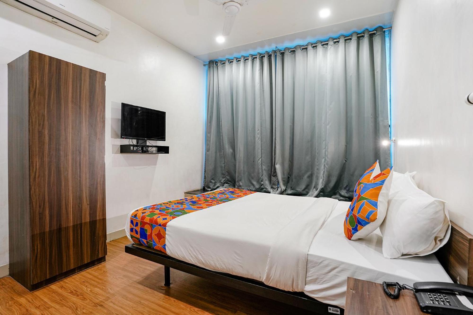 Fabhotel Lotus I Surat Exterior foto