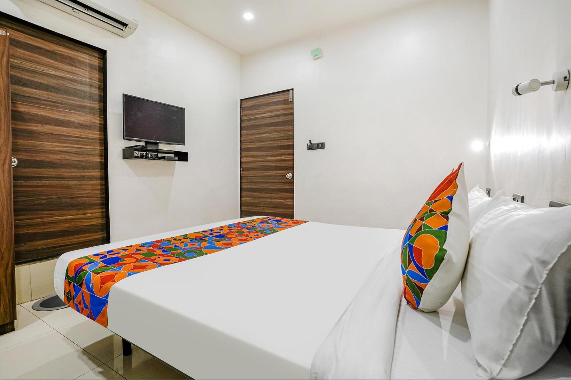 Fabhotel Lotus I Surat Exterior foto